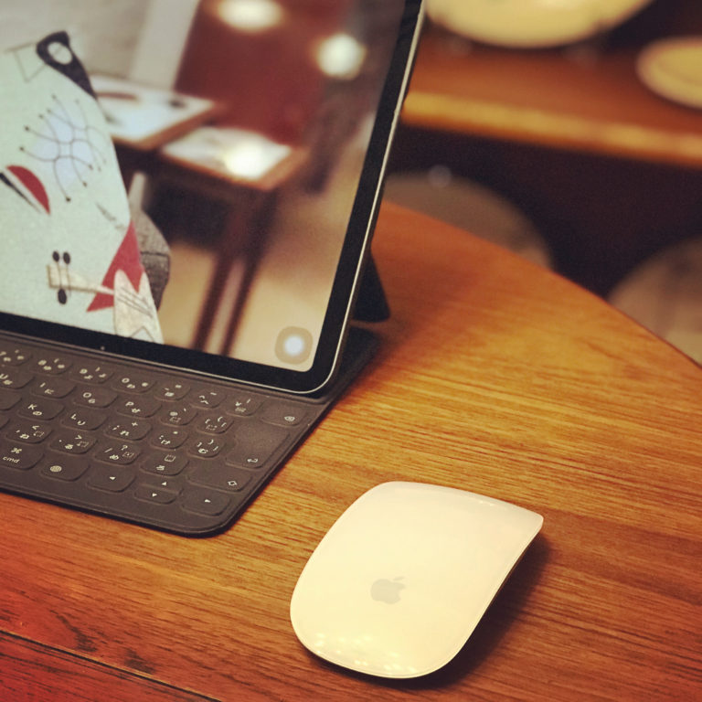 iPadでマジックマウス（Majic Mouse）を使う方法 | 団地インテリア × MID CENTURY MODERN